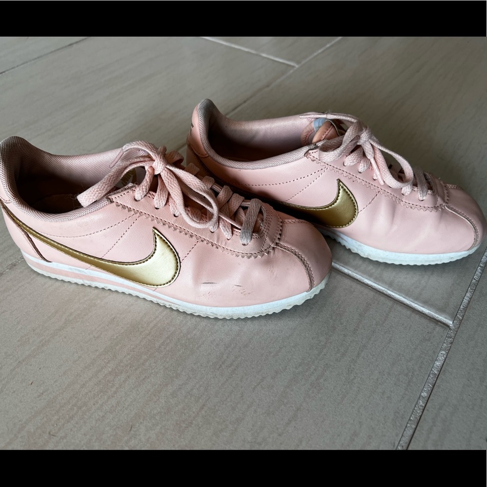 Nike Cortez Light pink and Gold
